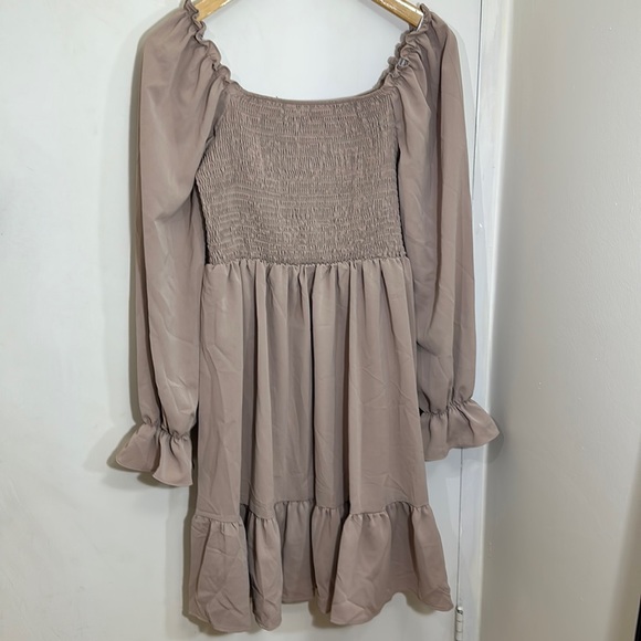 Dress - Picture 1 of 2